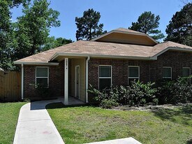 Building Photo - 1087 Mann Rd