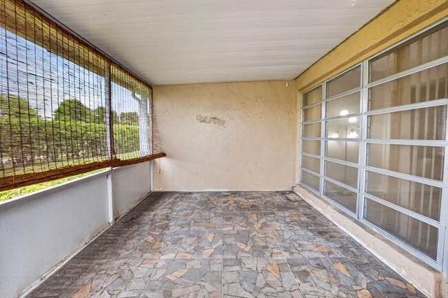 Building Photo - 2401 Del-Aire Blvd