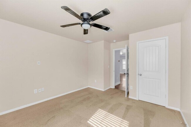 Building Photo - 18125 Ryegate Dr