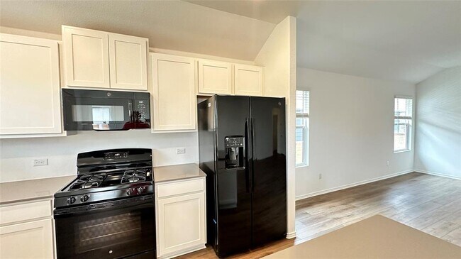 Building Photo - 170 Tofalla