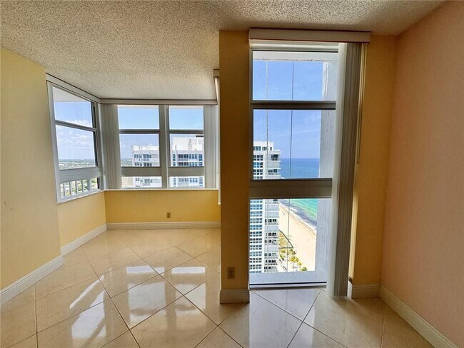 Building Photo - 1370 S Ocean Blvd