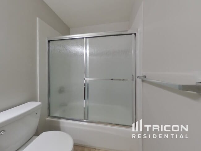 Building Photo - 2076 Harte Ct