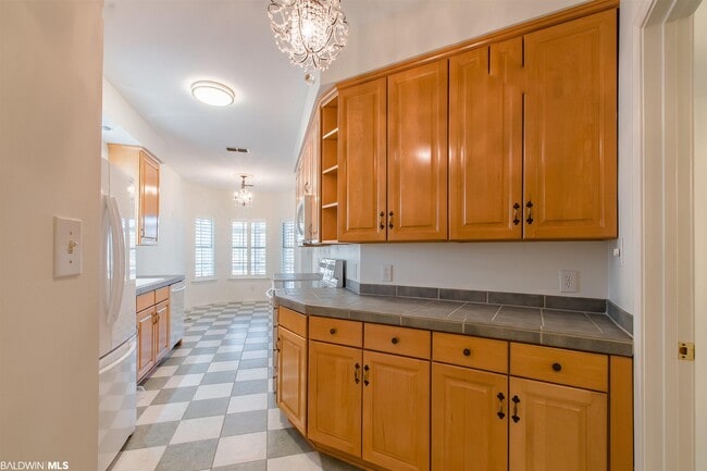 Building Photo - 117 Club Dr