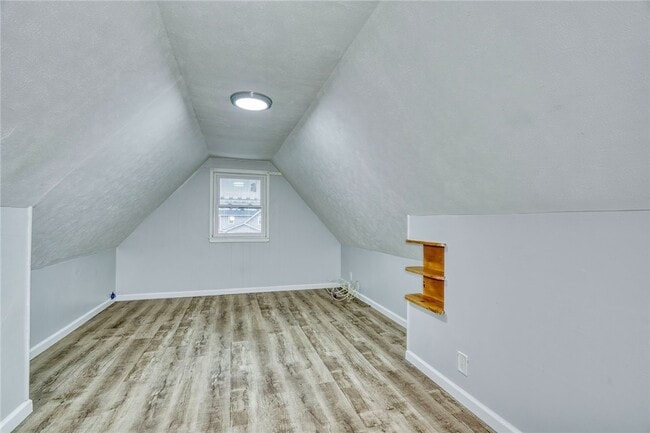 Building Photo - 1070 Gravel Rd