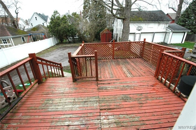 Building Photo - 145 Summit St