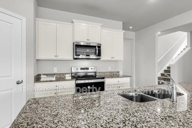 Building Photo - 151 Morning Vw Wy