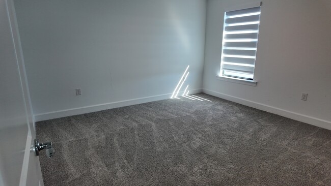 Building Photo - 3700 Passion Vine Dr