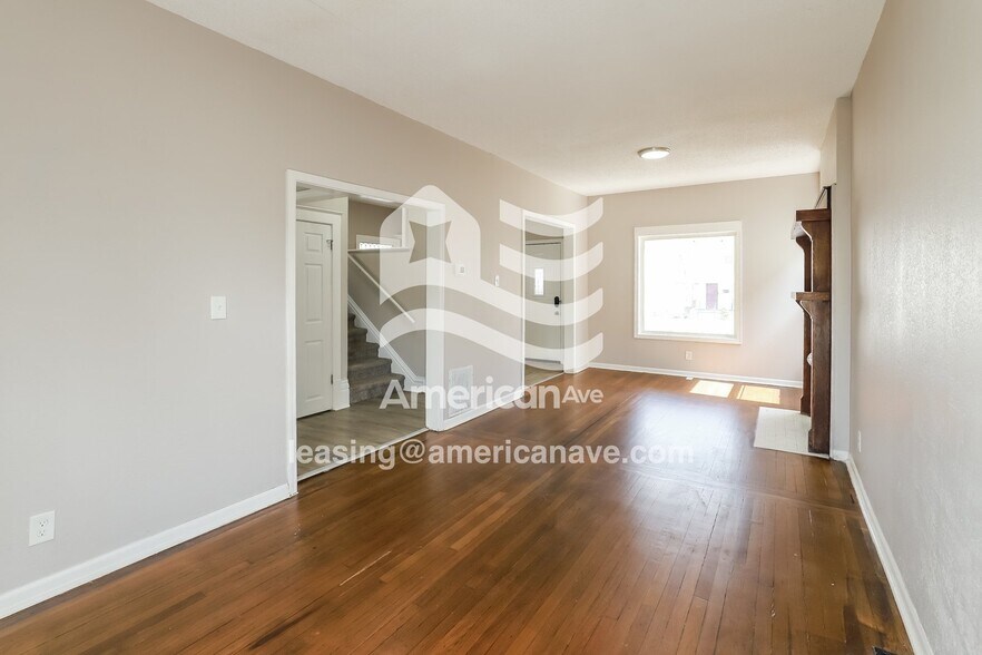 Building Photo - 136 N White Ave