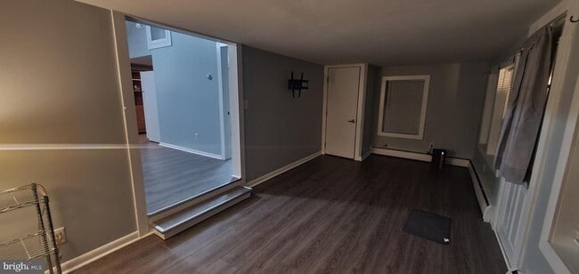 Building Photo - 453 Chesapeake Rd