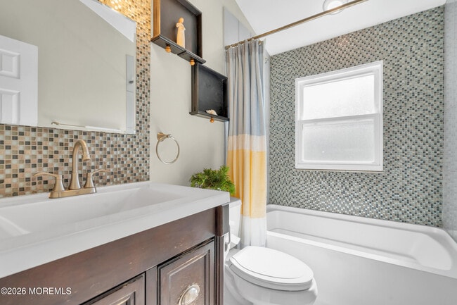 Building Photo - 519 Ryeside Ave