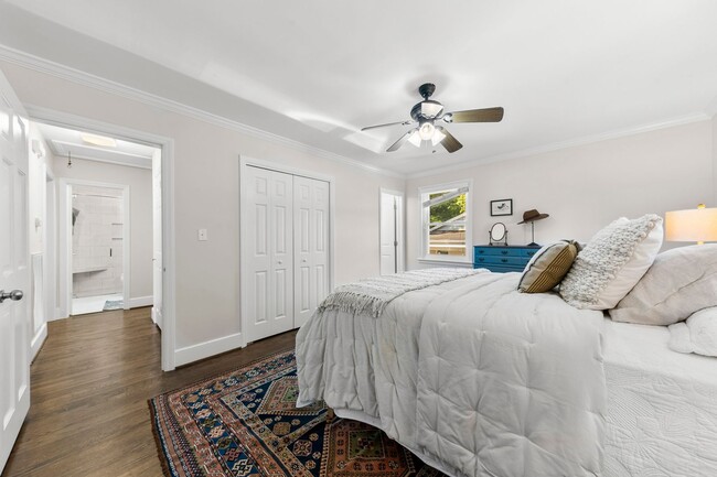 Building Photo - Sought after Madison Park House for Rent
