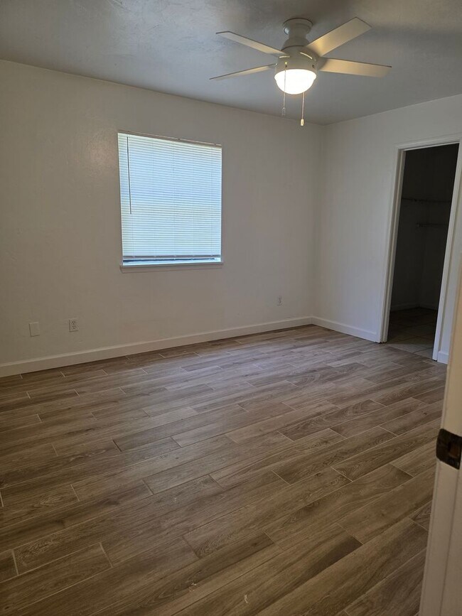 Building Photo - 2350 Hartsfield Way