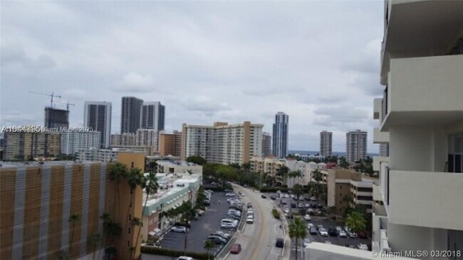 Building Photo - 401 Golden Isles Dr