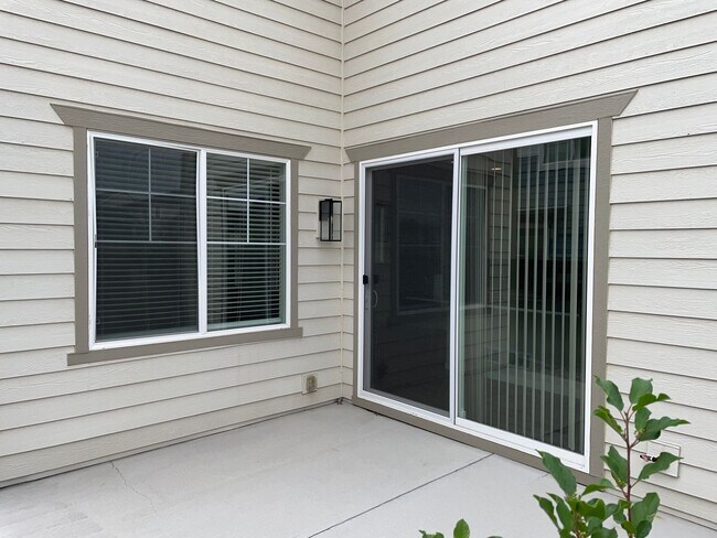 Building Photo - 5829 Spring Breeze Dr