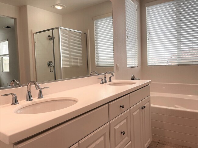 Building Photo - 2883 Villa Catalonia Ct