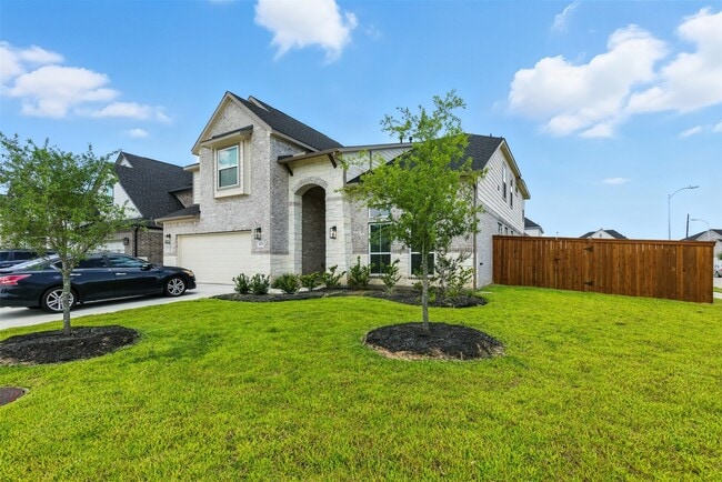 Building Photo - 4723 Whisperwood Dr
