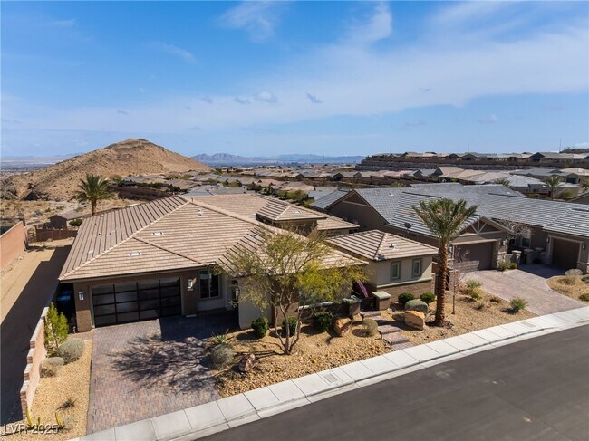 Building Photo - 3120 Greenscape Ln