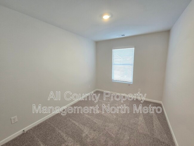 Building Photo - 438 Lanier Cir