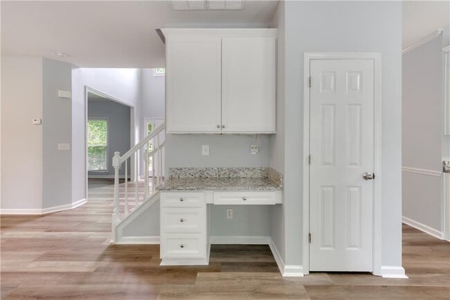 Building Photo - 355 Lamme Chase