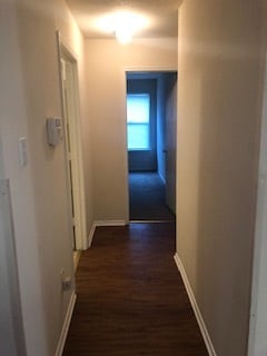 Hall way to two bedrooms - 2872 Park Pl Dr