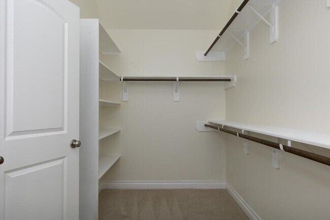 Building Photo - 2735 Rosepoint Ct