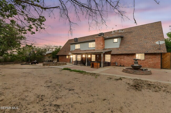 Building Photo - 9904 Monaco Dr