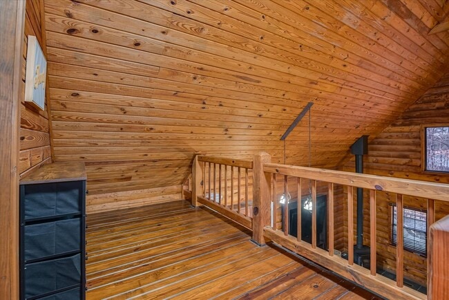 Building Photo - 1700 Buckhead Dr