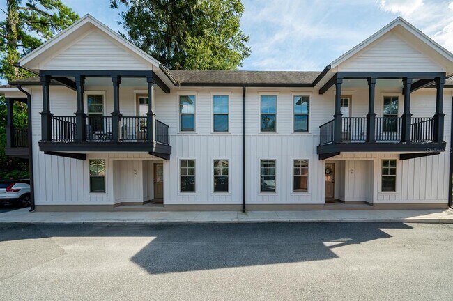 Building Photo - 717 NW 10th St