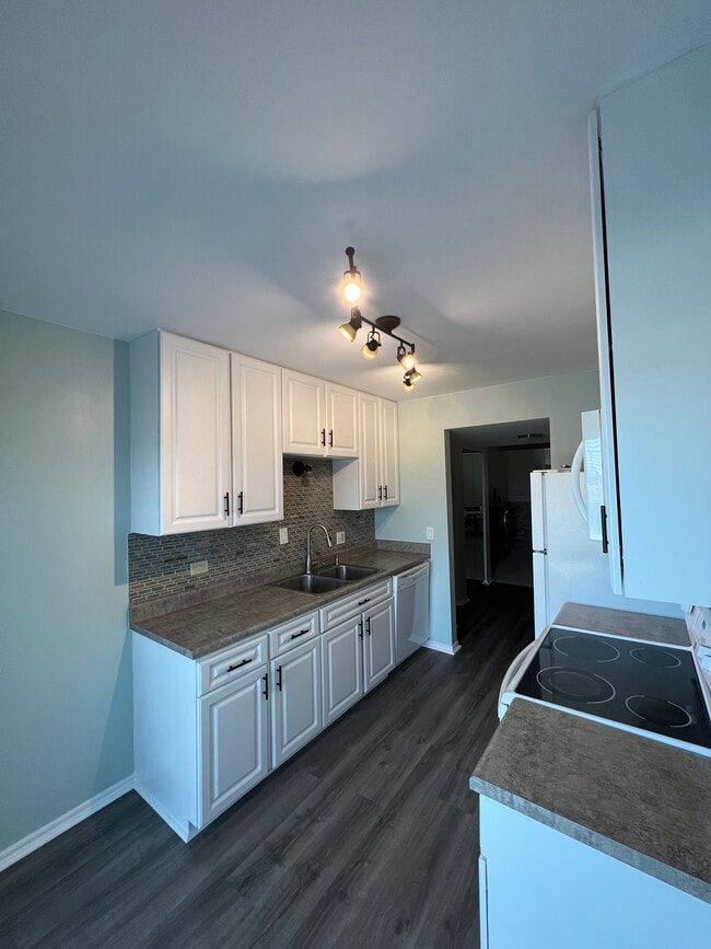 Building Photo - 1721 Northfield Sq