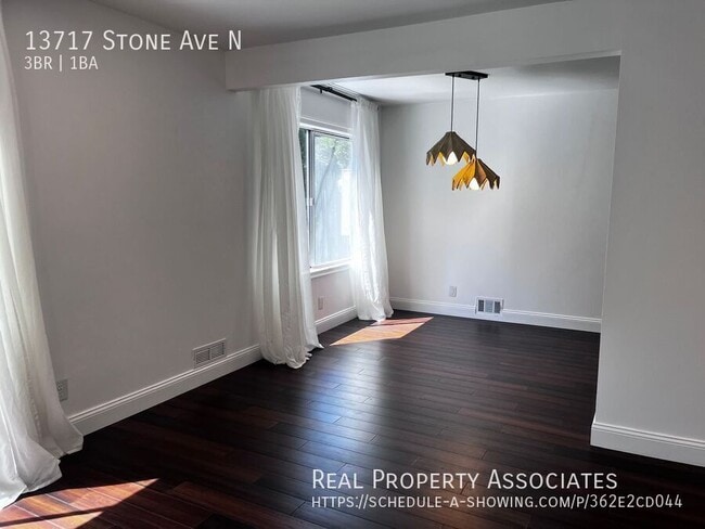 Building Photo - 13717 Stone Ave N