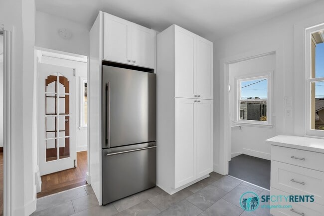 Building Photo - West Portal: Newly Remodeled Detached Sing...
