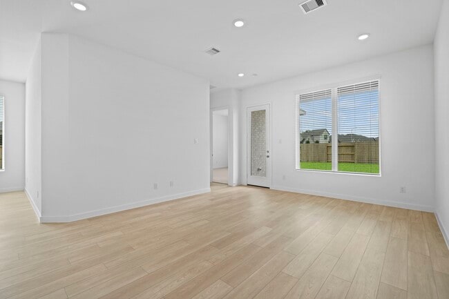 Building Photo - 2720 Grv Crst Dr