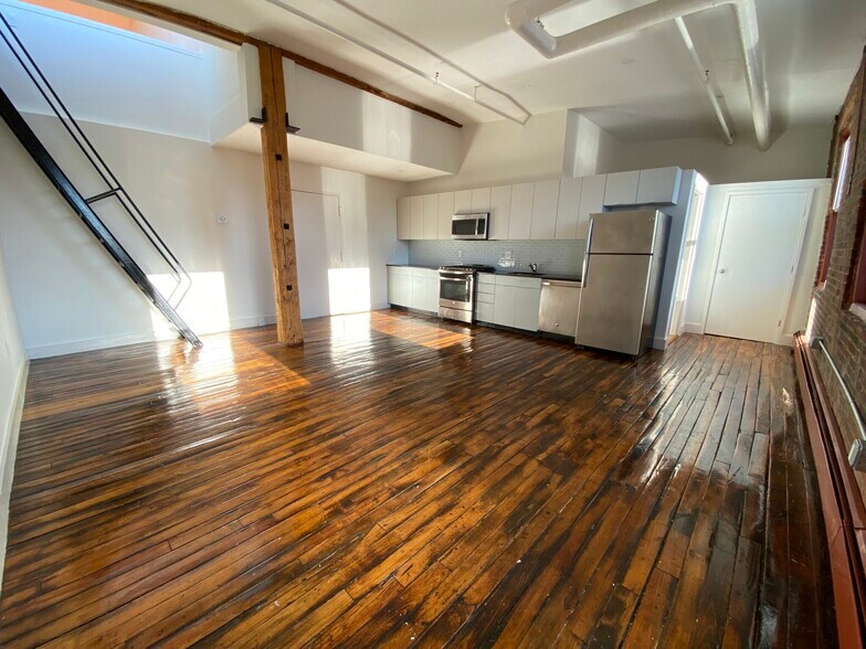 Building Photo - 791 Tremont St