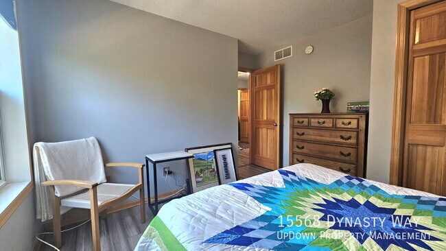 Building Photo - 15568 Dynasty Way