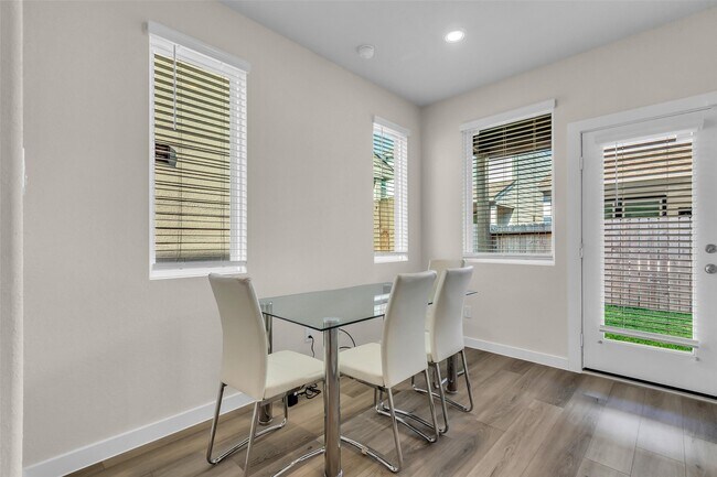 Building Photo - 3109 Boulder Rnch Dr