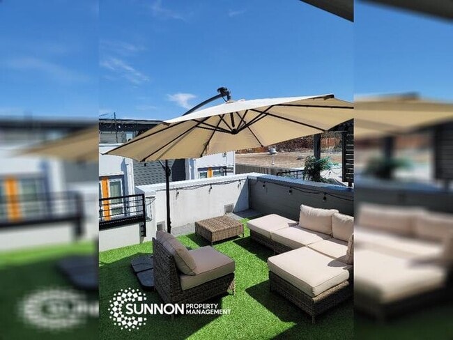 Building Photo - Modern 2 BR 2.5 BA Townhome with Rooftop D...