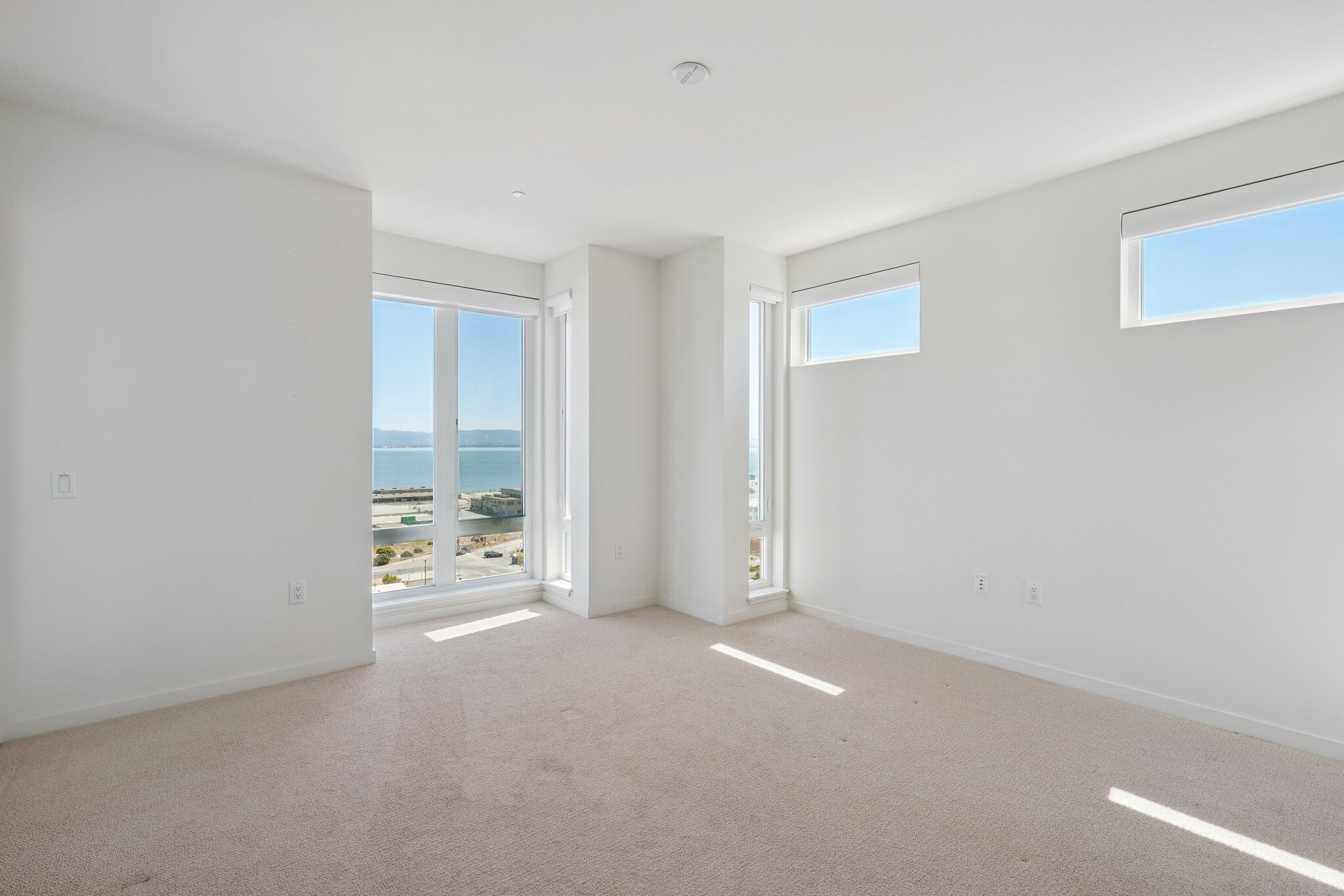 Building Photo - 10 Innes Ct