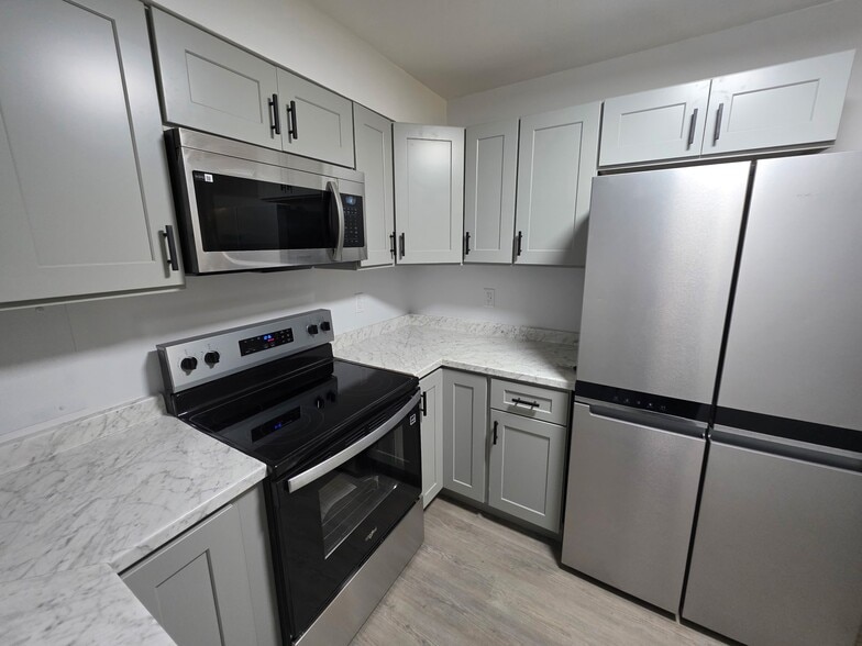 Primary Photo - Riverside Apartments ::OPEN HOUSE::
