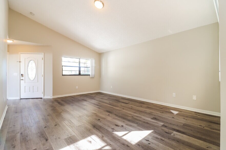 Building Photo - 154 Chelsea Ct