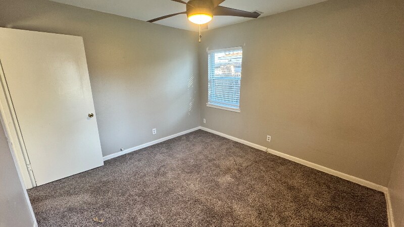 Building Photo - 716 Gardiner St