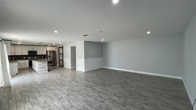 Building Photo - 205 Jocelyn Dr