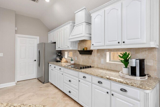 Building Photo - Upgraded 3 Bed Home in Aledo ISD with Office and Spacious Open Layout