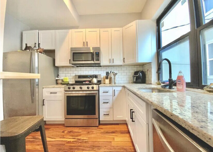 Building Photo - 1224 Wallace St