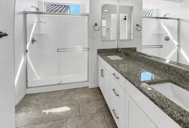 Building Photo - 6418 W Mark Ln