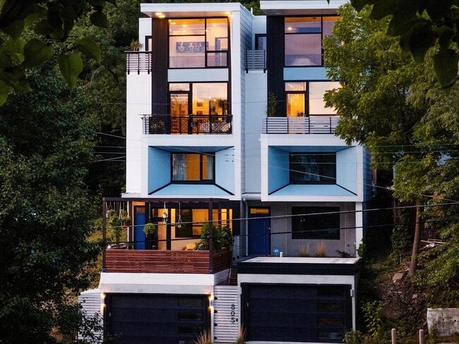 Building Photo - 803 54th St