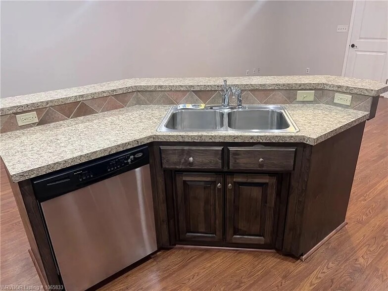 Building Photo - 2005 S P St