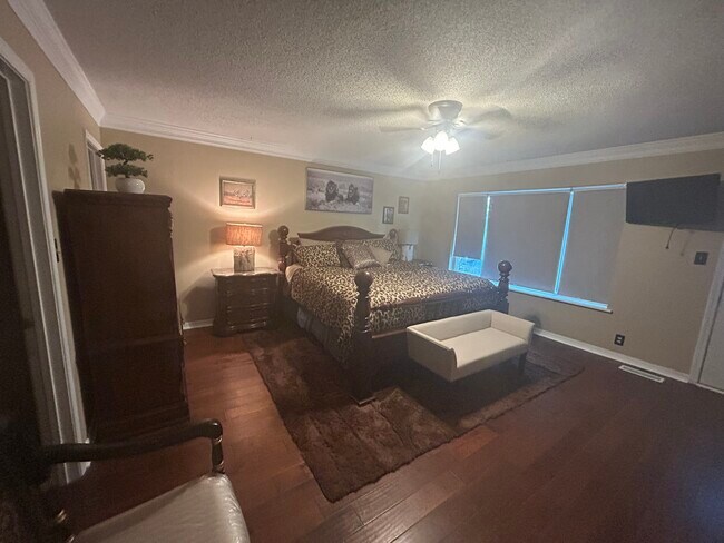 Building Photo - 331 Buena Vista Rd