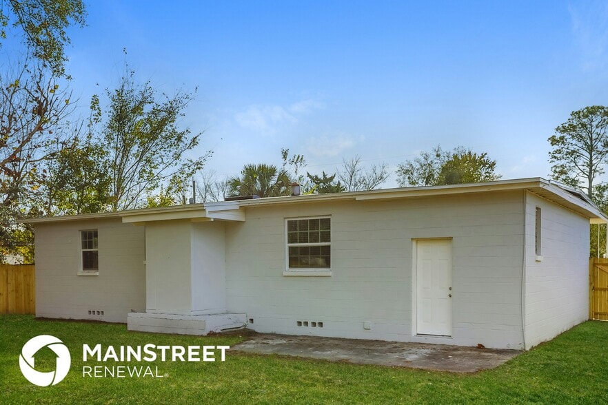 Building Photo - 6247 Bartholf Ave