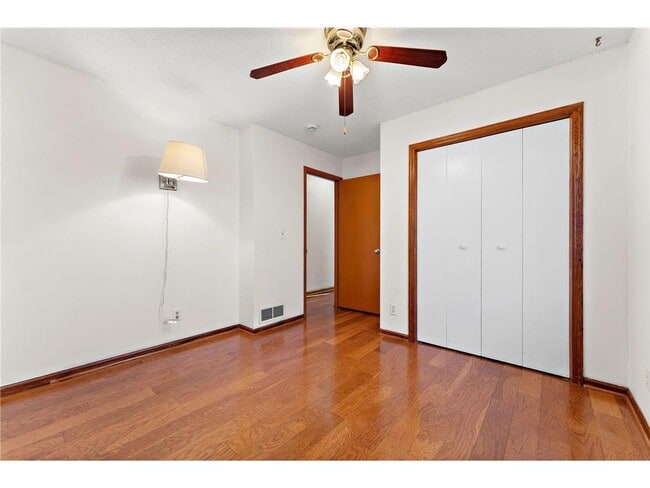 Building Photo - 13753 Glenhurst Ave