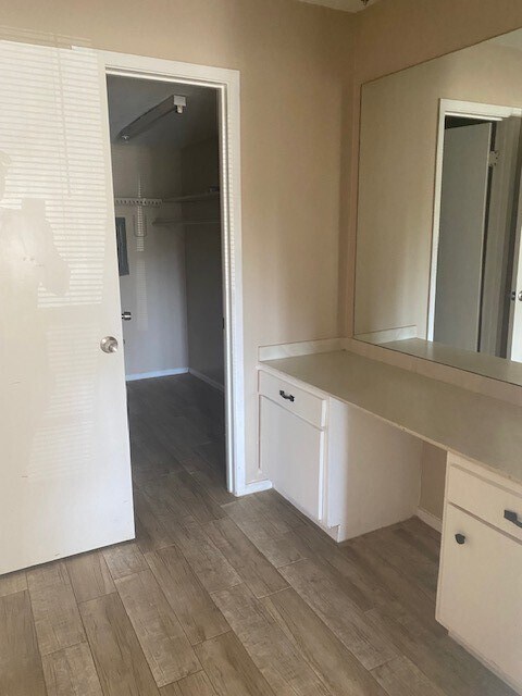 Building Photo - 15919 Golf Club Dr